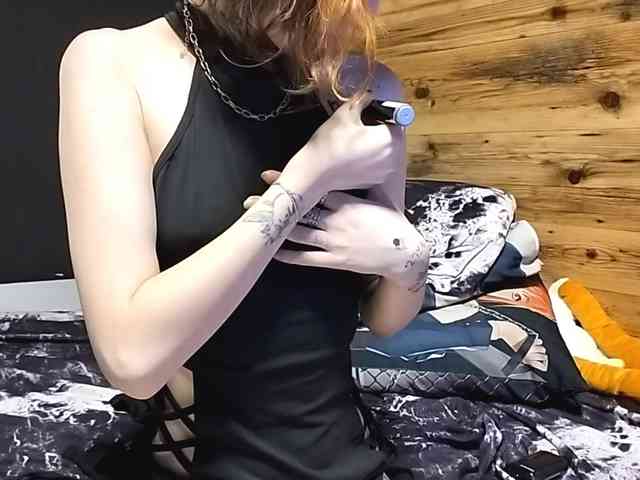 NellieKlingelhoefer webcam