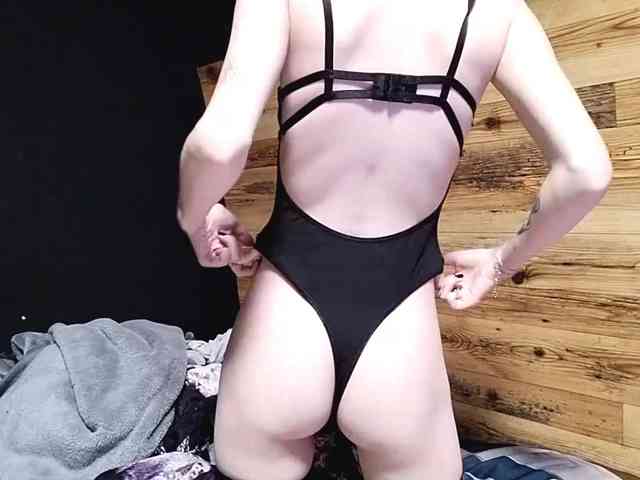 NellieKlingelhoefer webcam