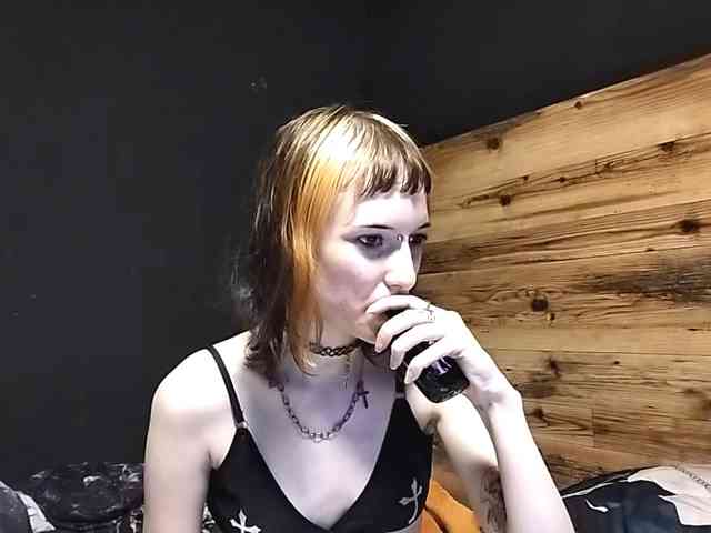 NellieKlingelhoefer webcam