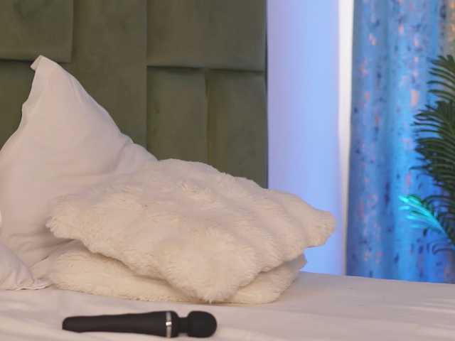 DeniseBlu from BongaCams is Freechat