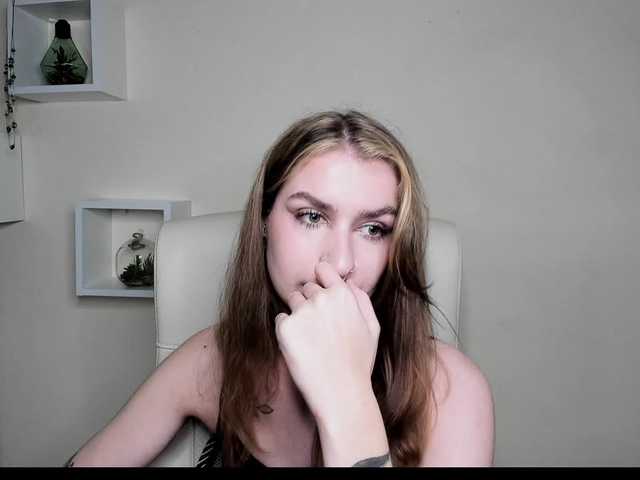 Hot Nina (HotNina19)