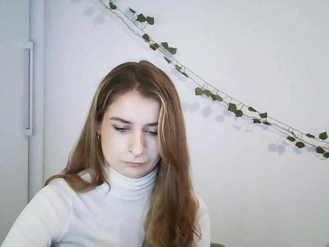 HotNina19 from BongaCams
