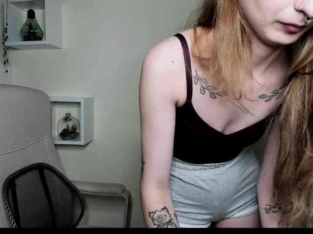 HotNina19 webcam