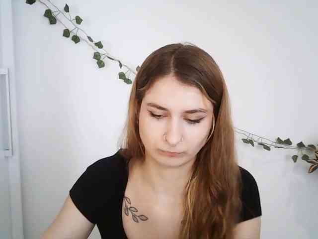 HotNina19 webcam