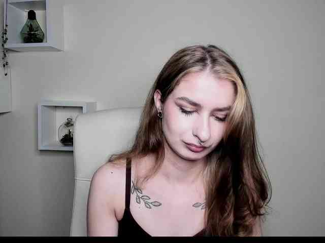HotNina19 webcam