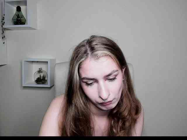 HotNina19 webcam