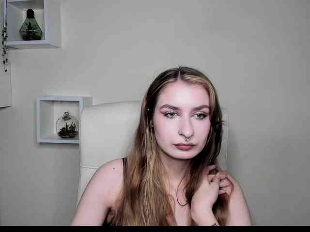 HotNina19 webcam