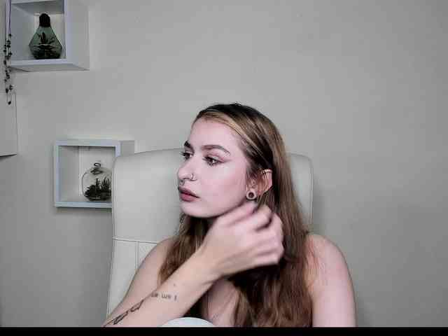 HotNina19 webcam