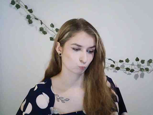 HotNina19 webcam