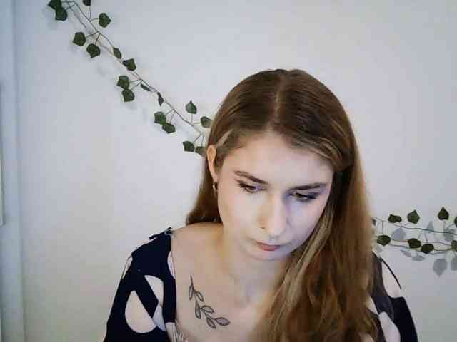 HotNina19 webcam
