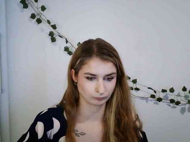HotNina19 webcam