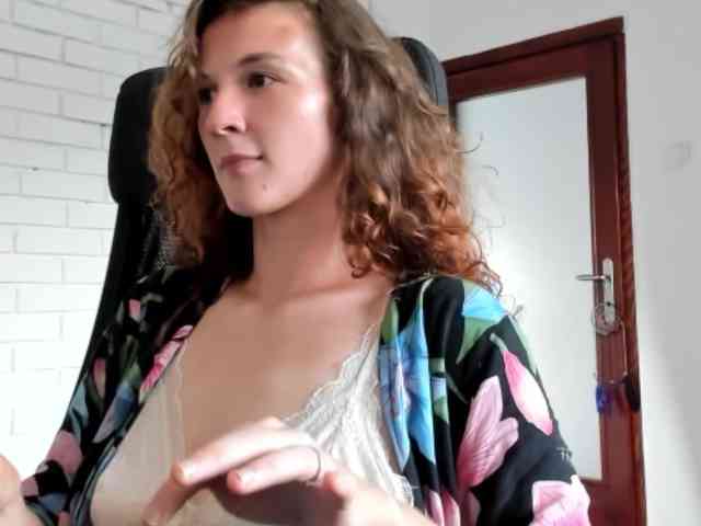 VickyFoxxy