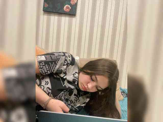 AryLexy webcam