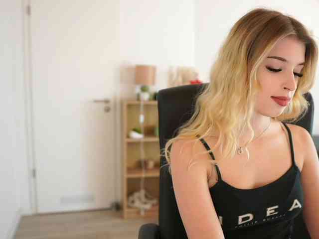 peachyliana webcam