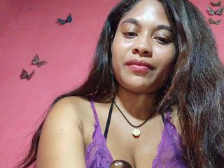 Brendah23's Live Webcam