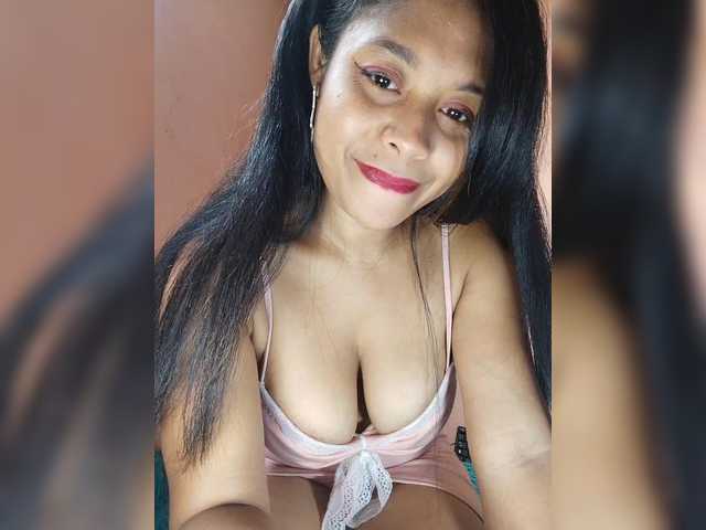 Brendah23 from BongaCams