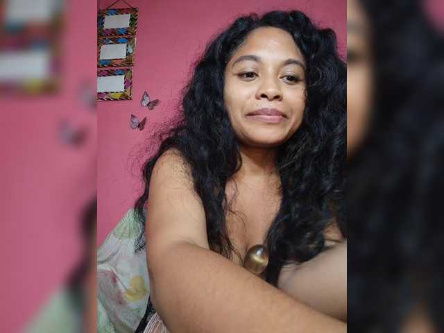 Brendah23's BongaCams show and profile