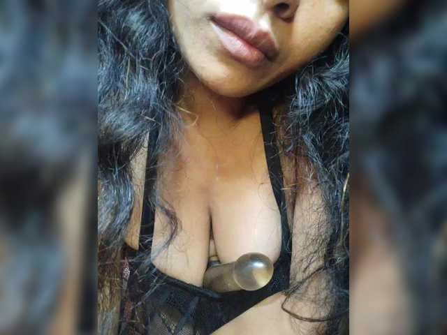 Brendah23's BongaCams show and profile