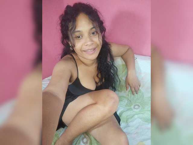 Brendah23's BongaCams show and profile