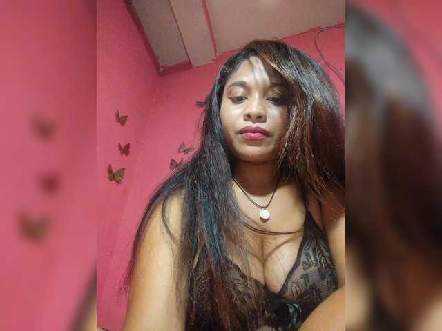 Brendah23's BongaCams show and profile