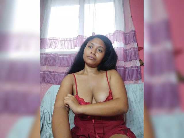 Brendah23's BongaCams show and profile