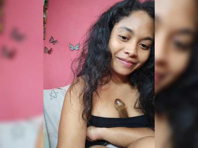 Brendah23's BongaCams show and profile