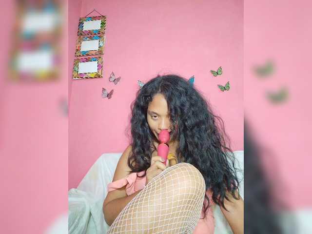 Brendah23's BongaCams show and profile