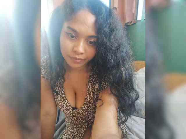 Brendah23 webcam