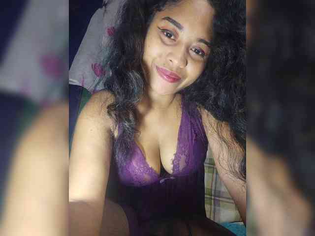 Brendah23 webcam