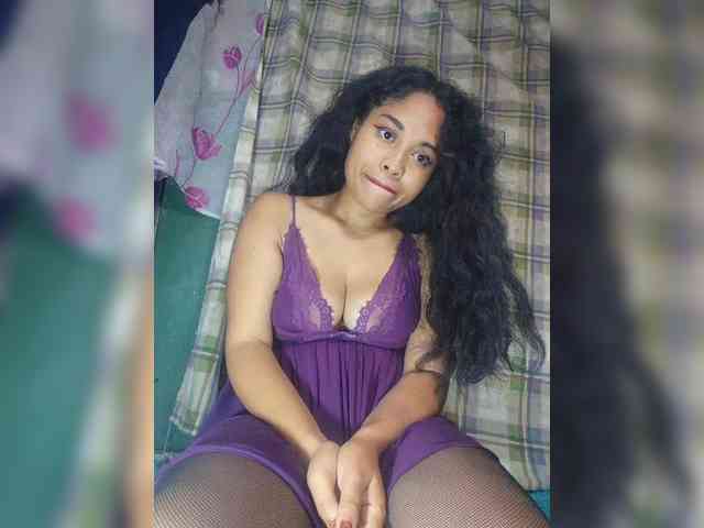 Brendah23 webcam