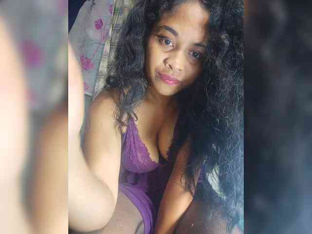 Brendah23 webcam