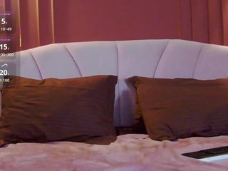 OliviaBliss Porn Show