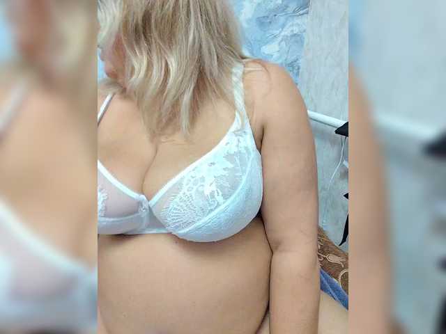 BigMilf from BongaCams