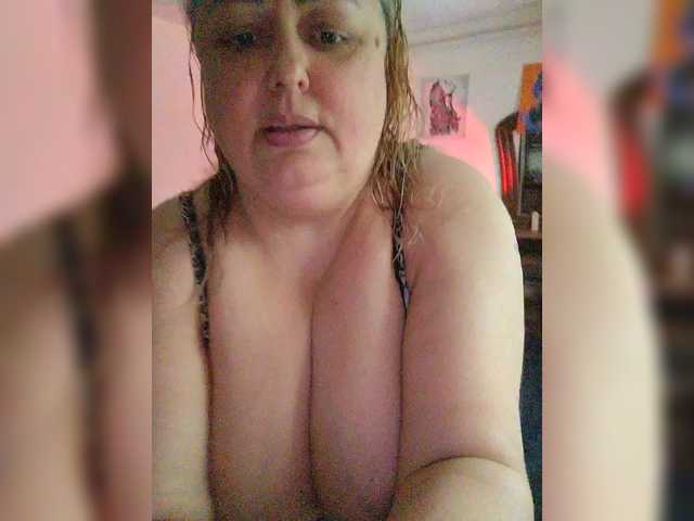 BigMilf's BongaCams show and profile