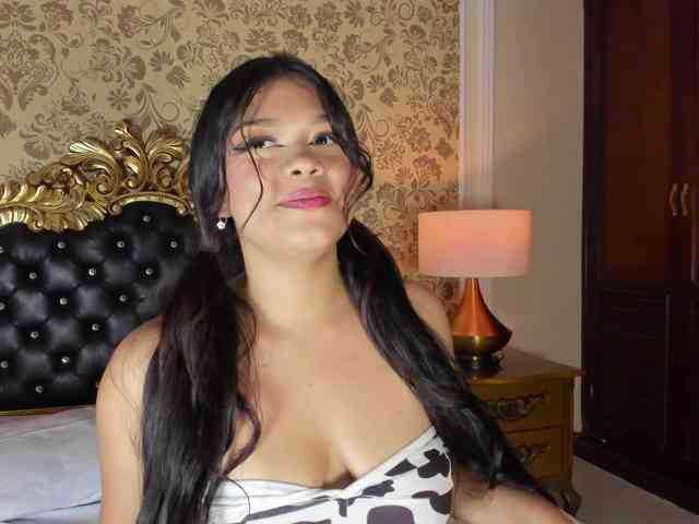 HatsaJones Live Webcam on BongaCams