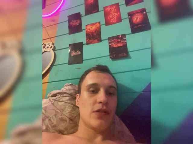 Denis252 Live Webcam on BongaCams