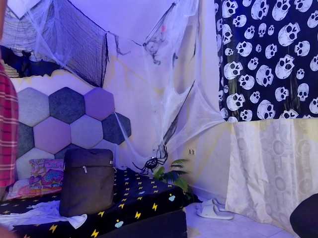 2006-tgn – webcam model profile photo