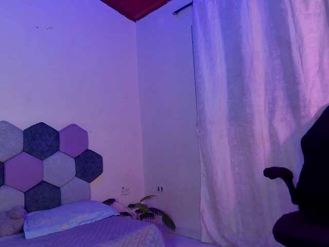 2006-tgn – webcam model profile photo