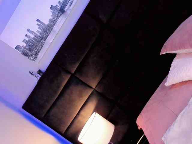 Ana-Paula23 Live Webcam on BongaCams