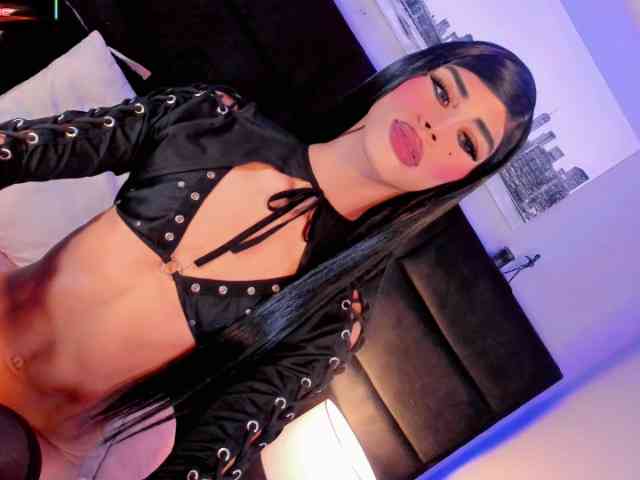 Ana-Paula23 Live Webcam on BongaCams