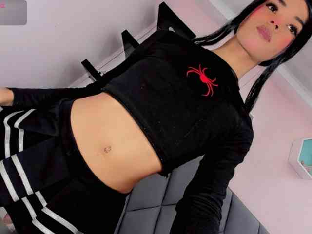 Amira-Ember Live Webcam on BongaCams