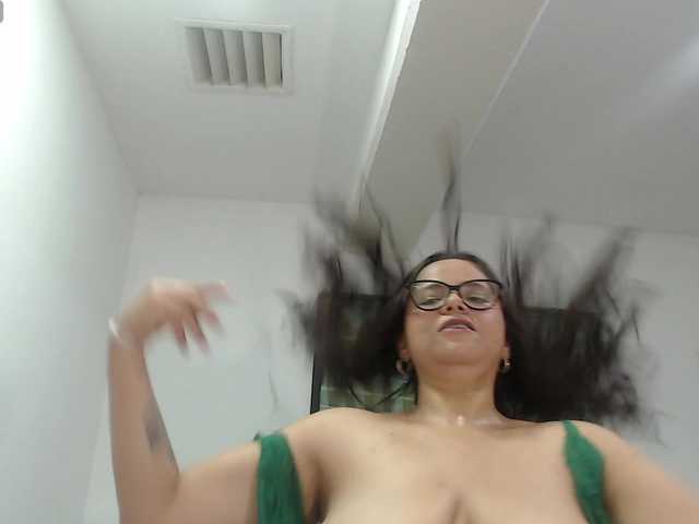 Kimberly96's BongaCams show and profile