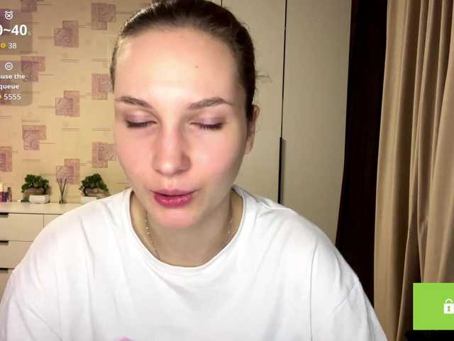 MaxieDungy's BongaCams show and profile