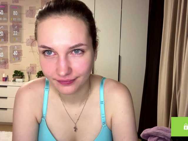 MaxieDungy's BongaCams show and profile