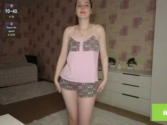 MaxieDungy's BongaCams show and profile