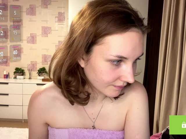 MaxieDungy's BongaCams show and profile