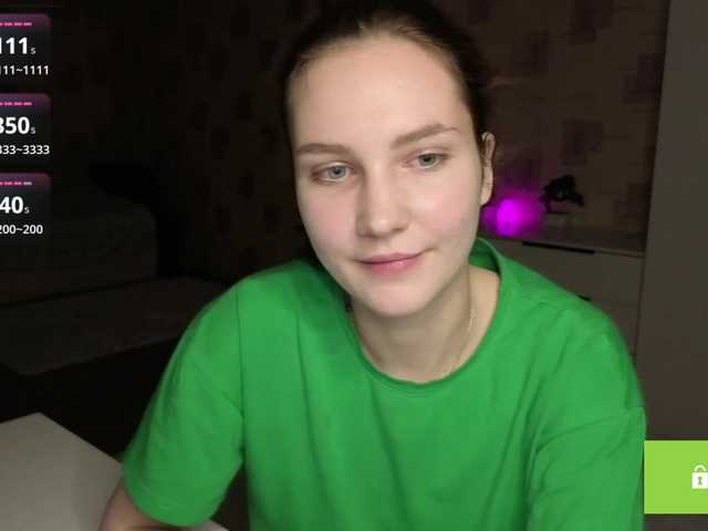 MaxieDungy's BongaCams show and profile