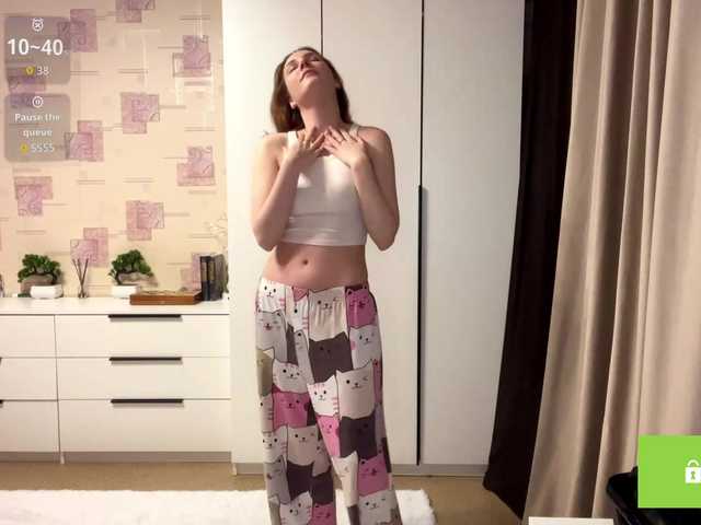 MaxieDungy's BongaCams show and profile