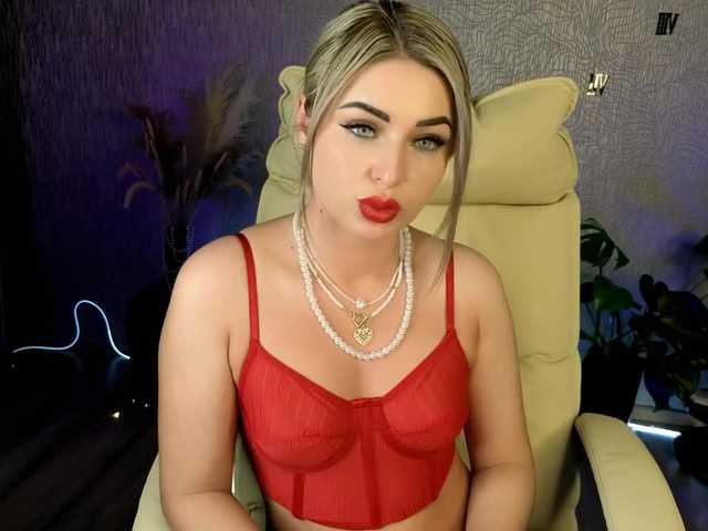 NikaStill's BongaCams show and profile