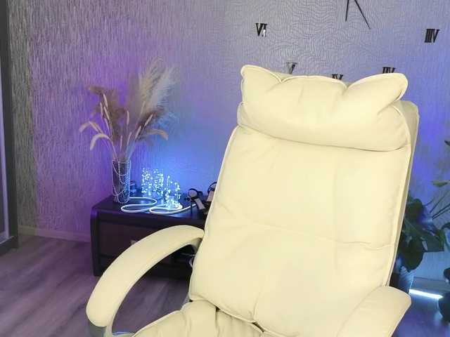 NikaStill's BongaCams show and profile